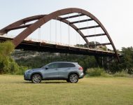 2022 Toyota Corolla Cross XLE - Side Wallpaper 190x150