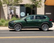 2022 Toyota Corolla Cross XLE - Side Wallpaper 190x150