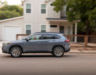 2022 Toyota Corolla Cross XLE - Side Wallpaper 190x150