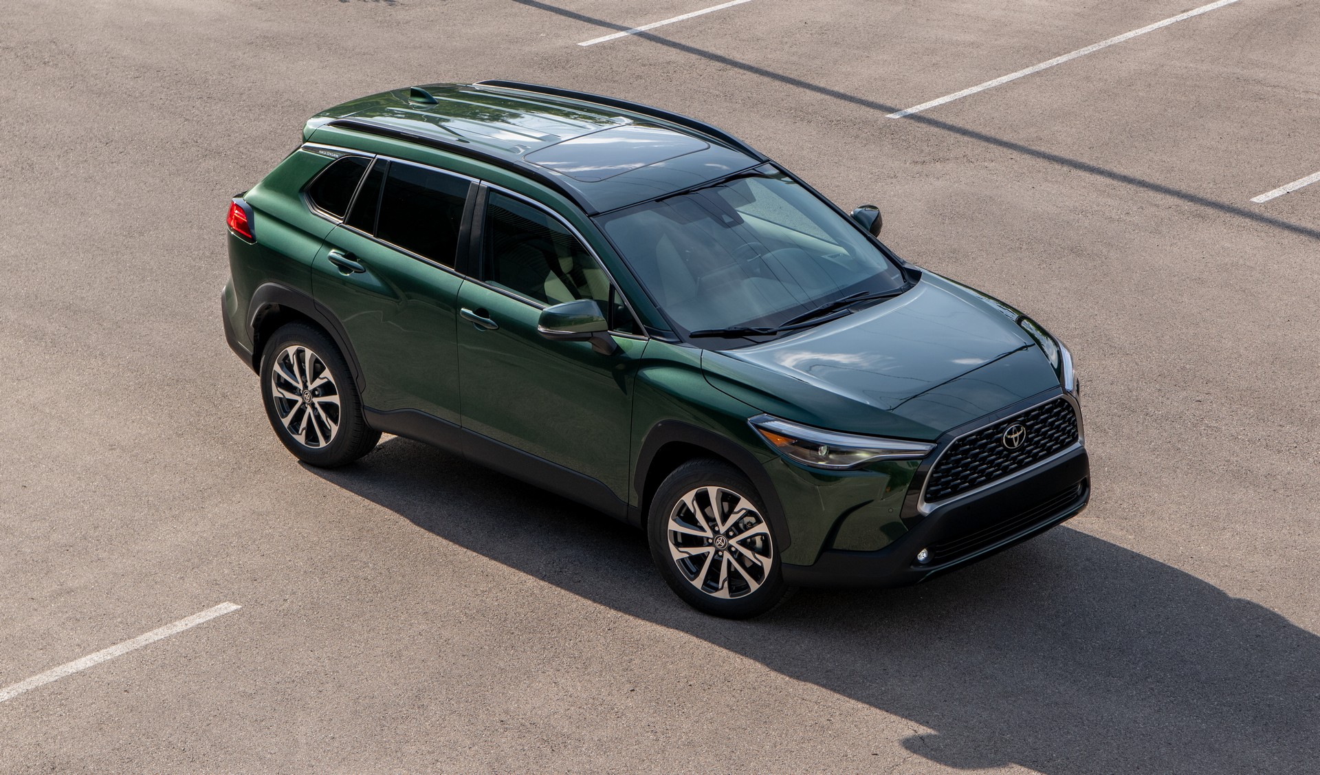 Download 2022 Toyota Corolla Cross XLE - Top HD Wallpaper 1920x1127 #18