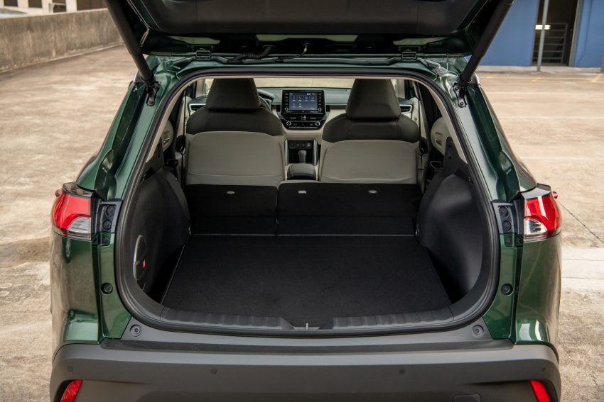 2022 Toyota Corolla Cross XLE - Trunk Wallpaper 850x567 #57