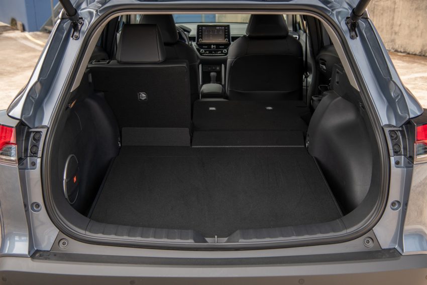 2022 Toyota Corolla Cross XLE - Trunk Wallpaper 850x567 #138