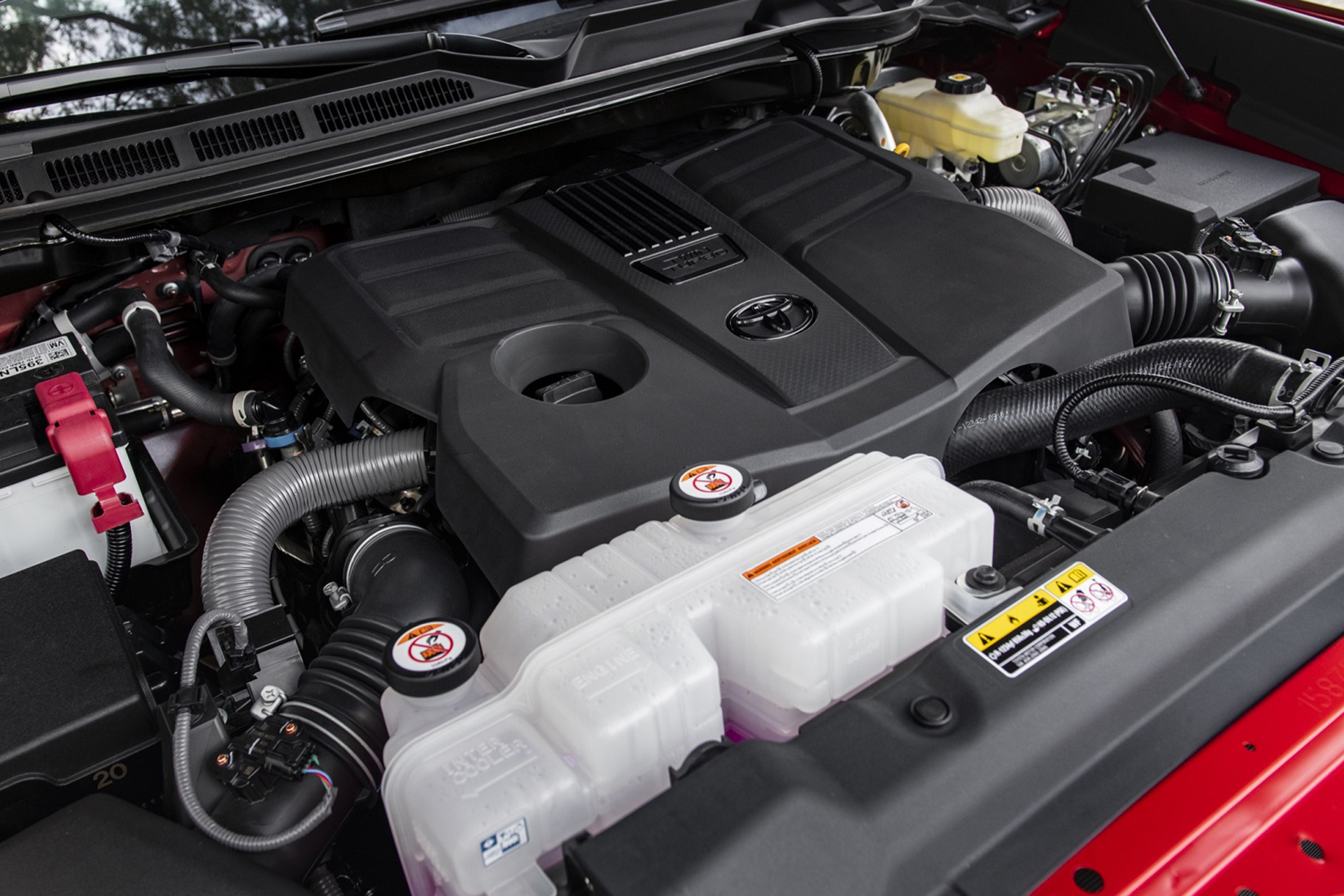 Download 2022 Toyota Tundra Limited - Engine HD Wallpaper 1921x1281 #44