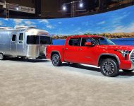 2022 Toyota Tundra Limited - Front Three-Quarter Wallpaper 190x150