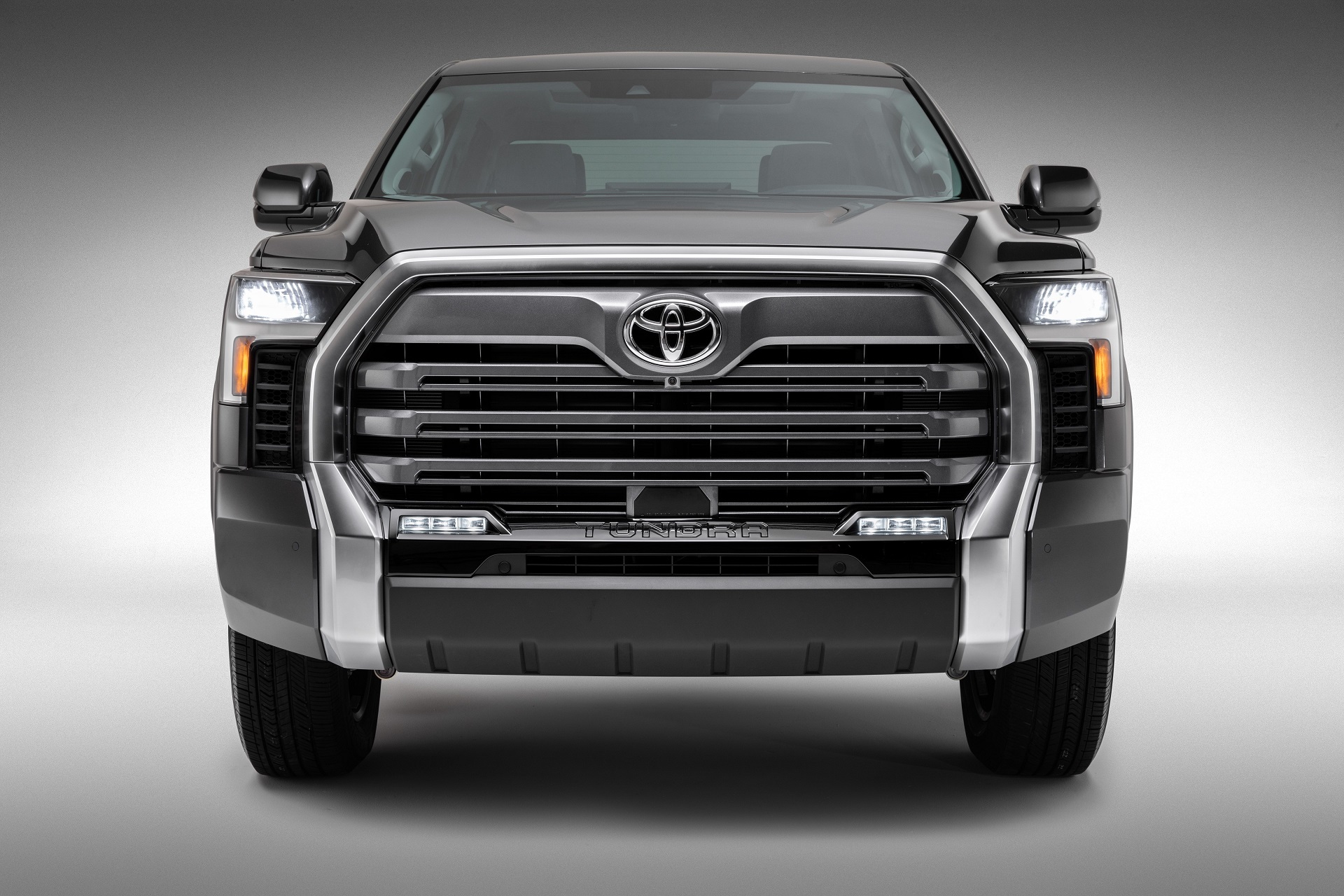 Download 2022 Toyota Tundra Limited - Front HD Wallpaper 1920x1280 #95