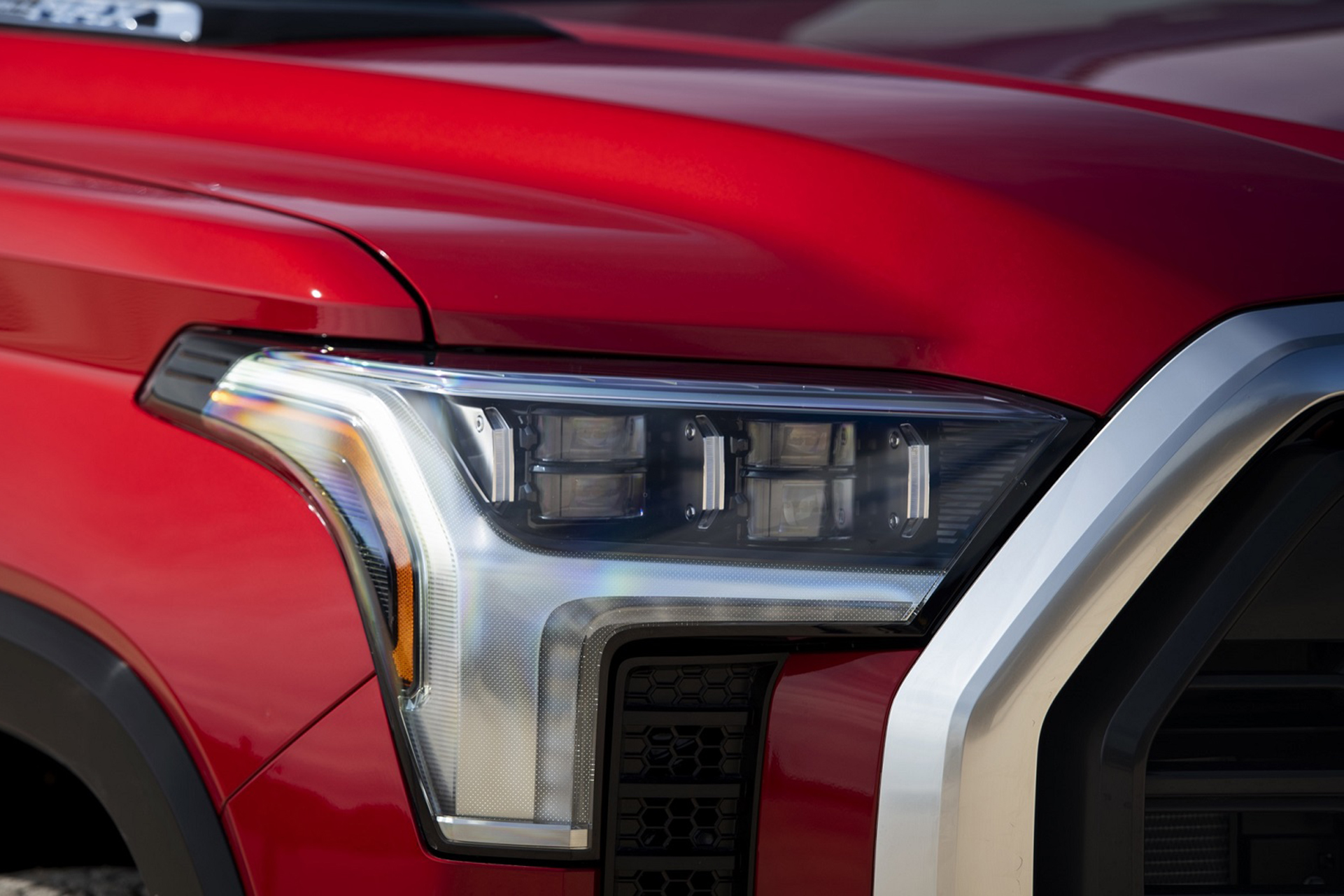 Download 2022 Toyota Tundra Limited - Headlight HD Wallpaper 1921x1281 #37