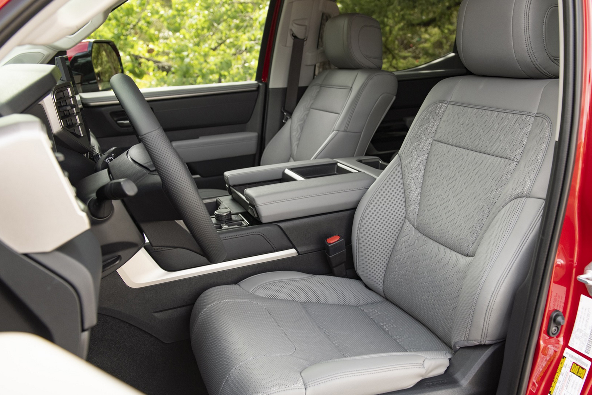 Download 2022 Toyota Tundra Limited - Interior, Front Seats HD Wallpaper 1921x1281 #52