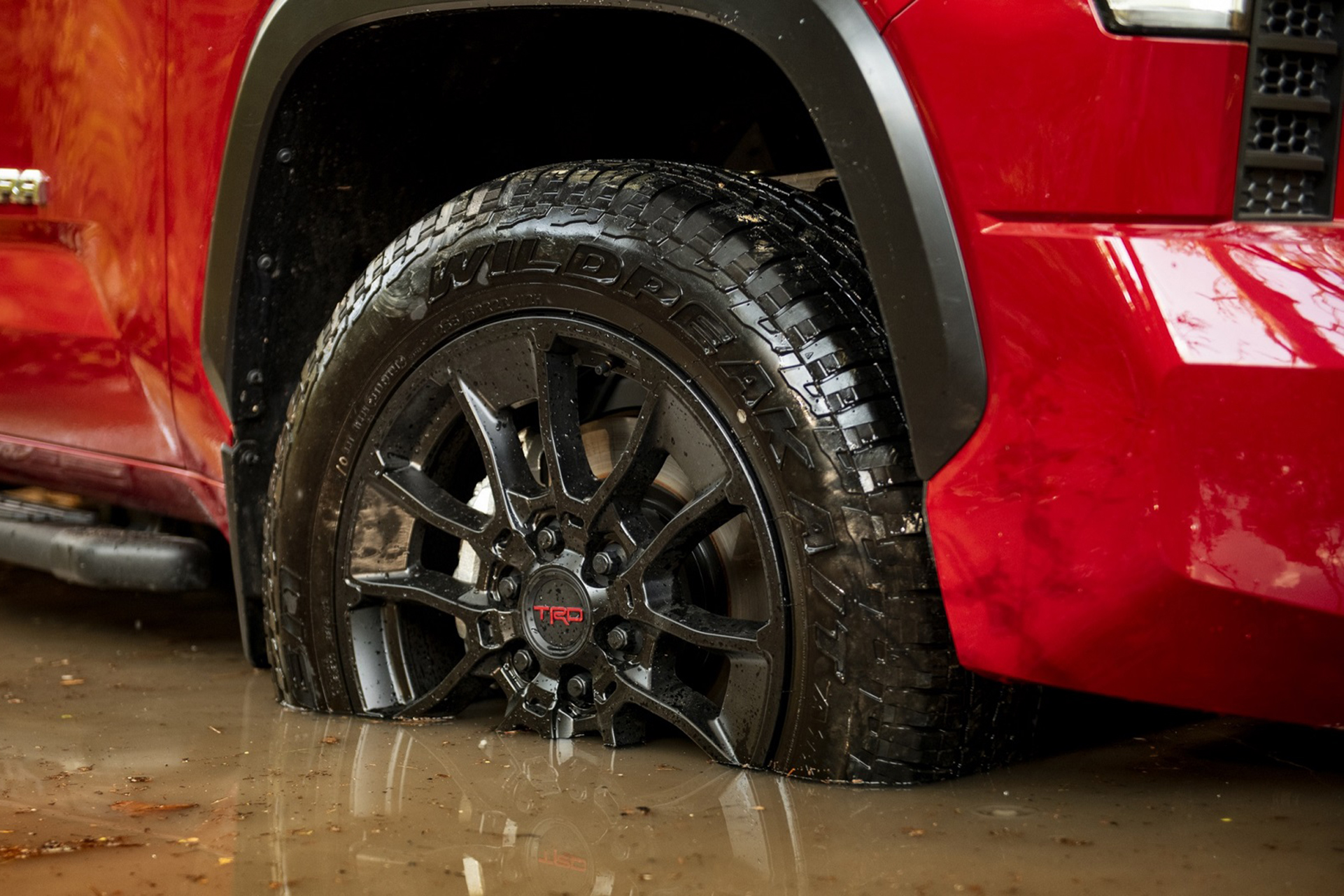 Download 2022 Toyota Tundra Limited - Off-Road HD Wallpaper 1921x1281 #28