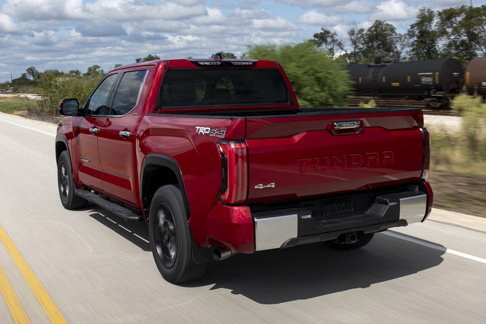 Download 2022 Toyota Tundra Limited - Rear Three-Quarter HD Wallpaper 1921x1281 #17