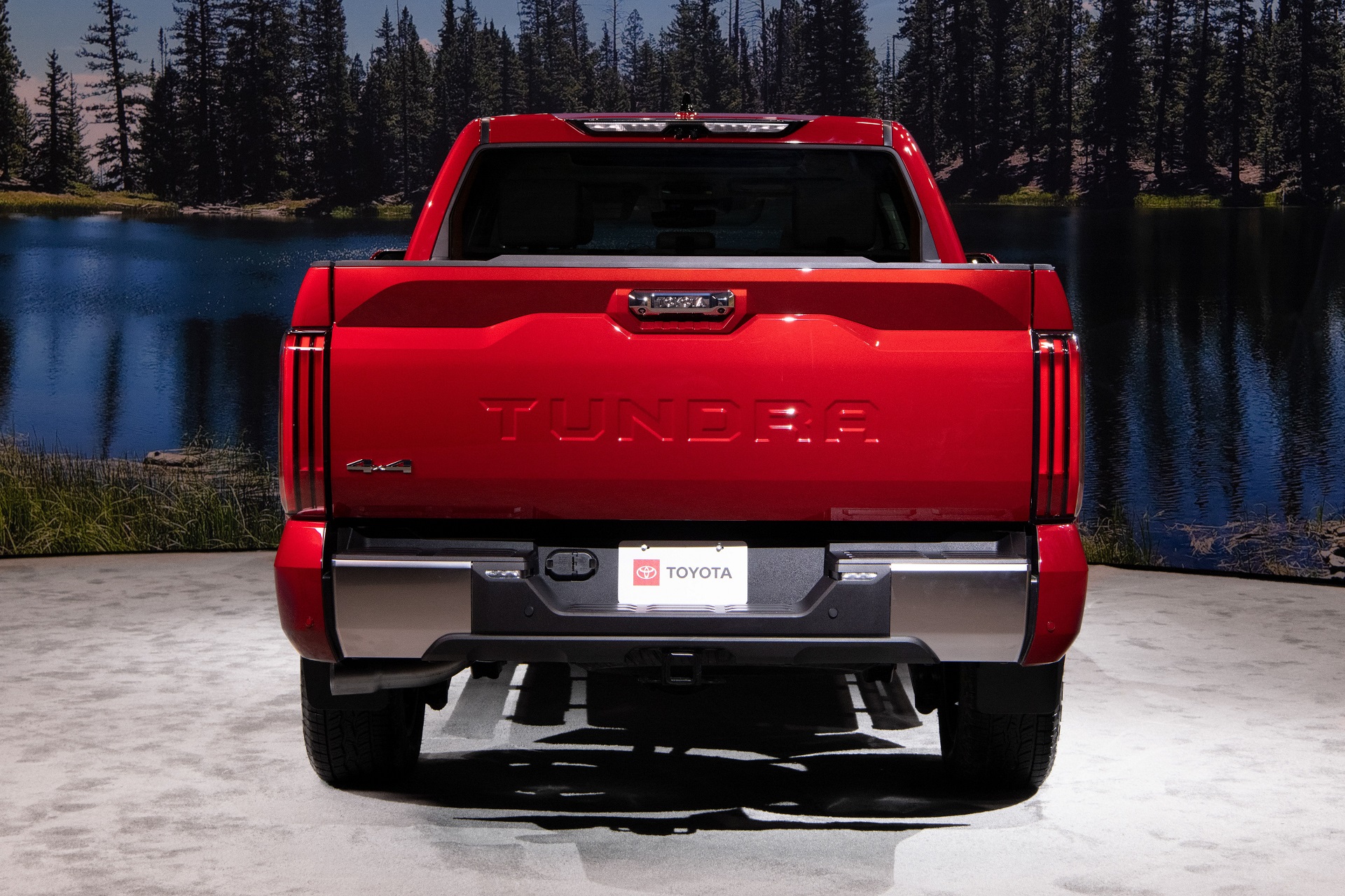 Download 2022 Toyota Tundra Limited - Rear HD Wallpaper 1920x1280 #64