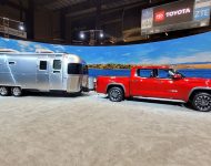 2022 Toyota Tundra Limited - Side Wallpaper 190x150