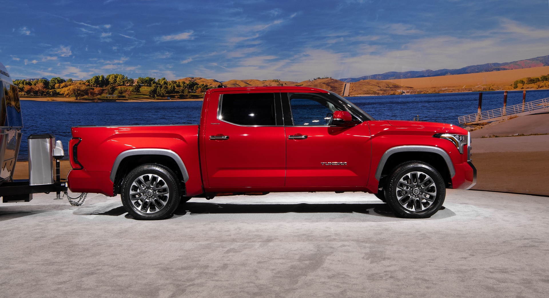 Download 2022 Toyota Tundra Limited - Side HD Wallpaper 1920x1042 #62