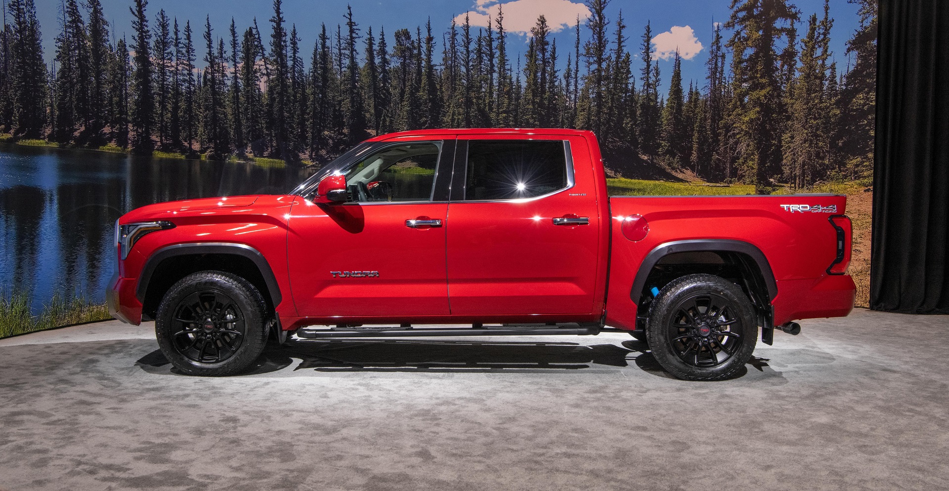 Download 2022 Toyota Tundra Limited - Side HD Wallpaper 1920x994 #65