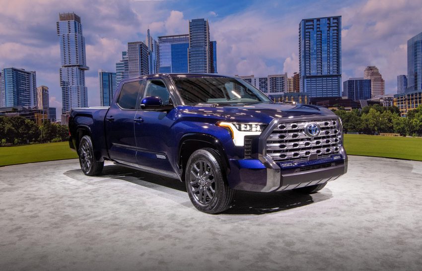 2022 Toyota Tundra Platinum - Front Three-Quarter Wallpaper 850x547 #14