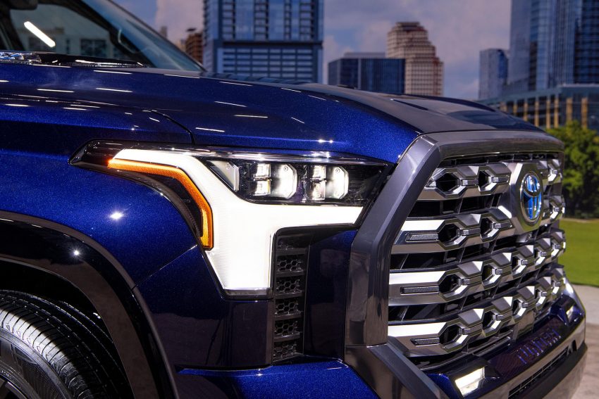 2022 Toyota Tundra Platinum - Headlight Wallpaper 850x567 #19