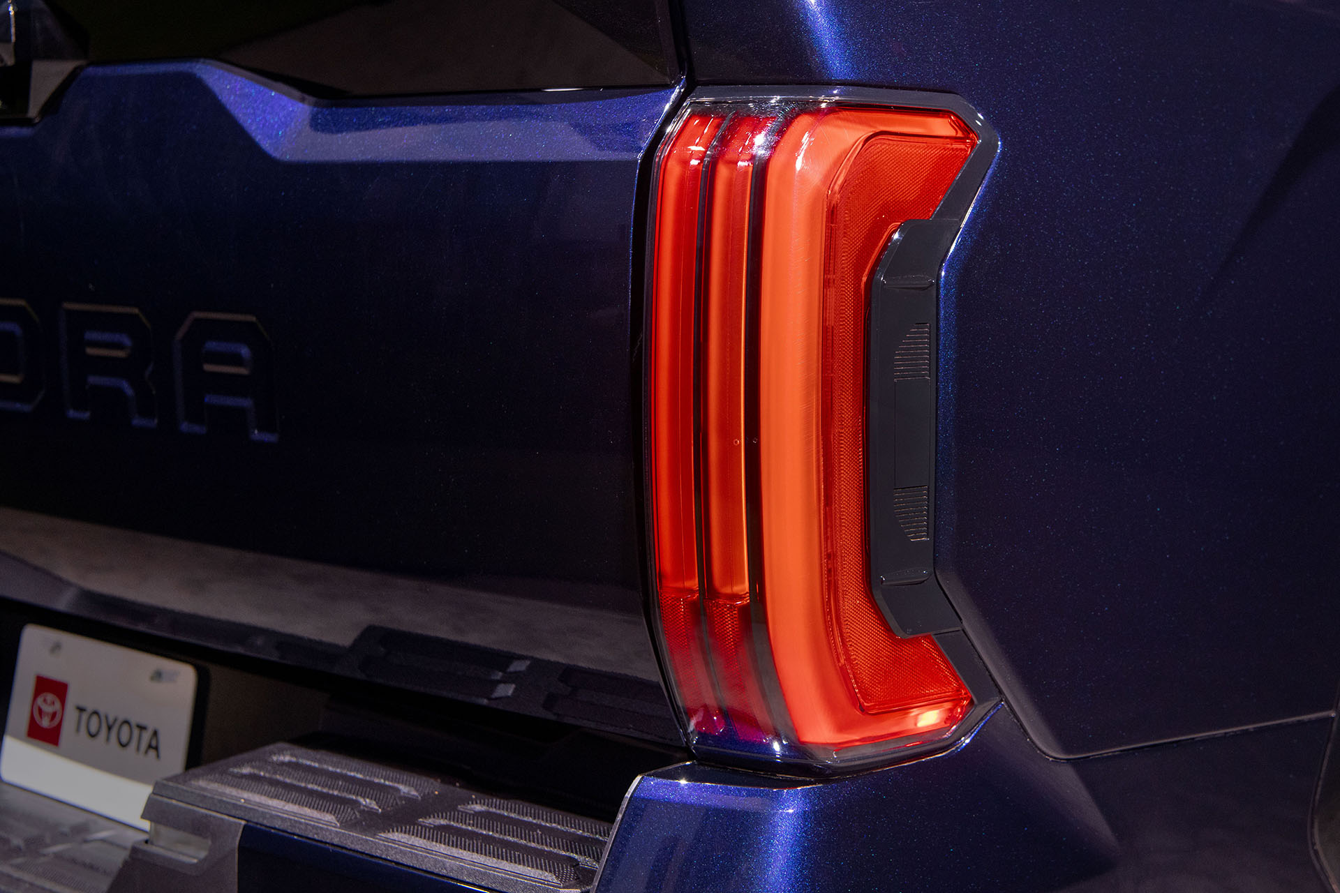 Download 2022 Toyota Tundra Platinum - Tail Light HD Wallpaper 1920x1280 #21