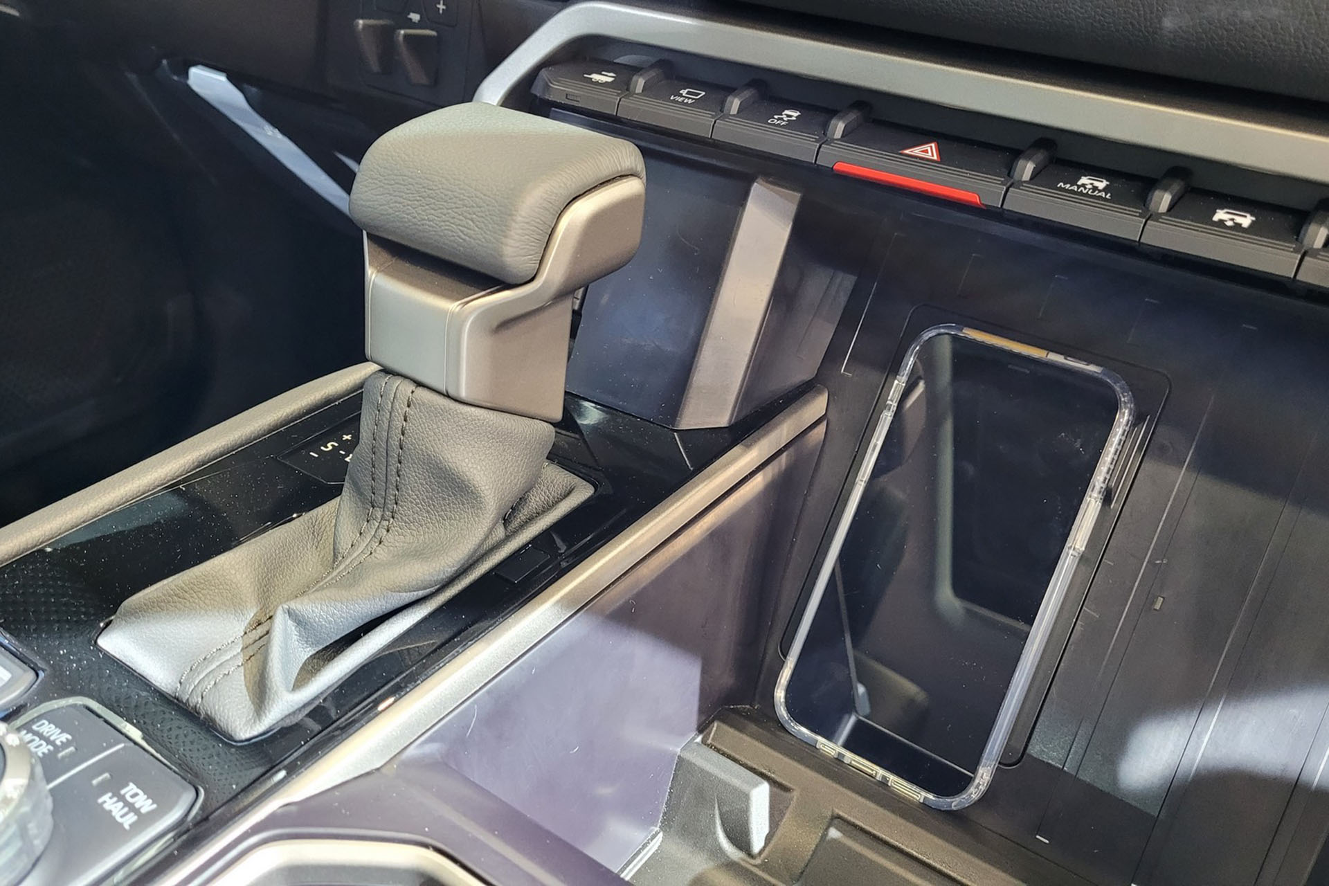 Download 2022 Toyota Tundra TRD Pro - Central Console HD Wallpaper 1920x1280 #133