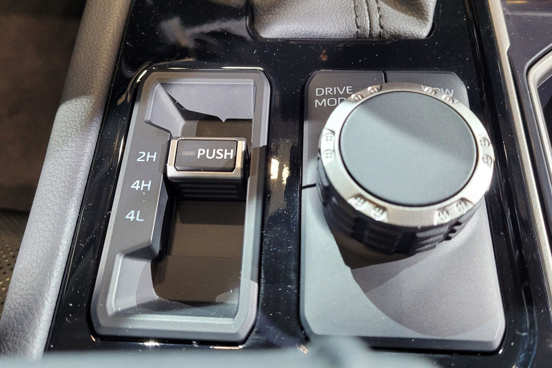 Download 2022 Toyota Tundra TRD Pro - Central Console HD Wallpaper 1920x1280 #134