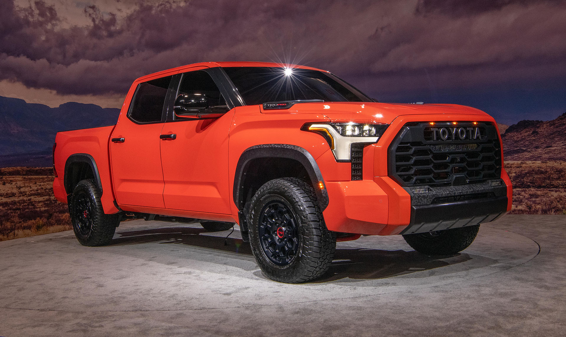 Download 2022 Toyota Tundra TRD Pro - Front Three-Quarter HD Wallpaper 1920x1143 #146