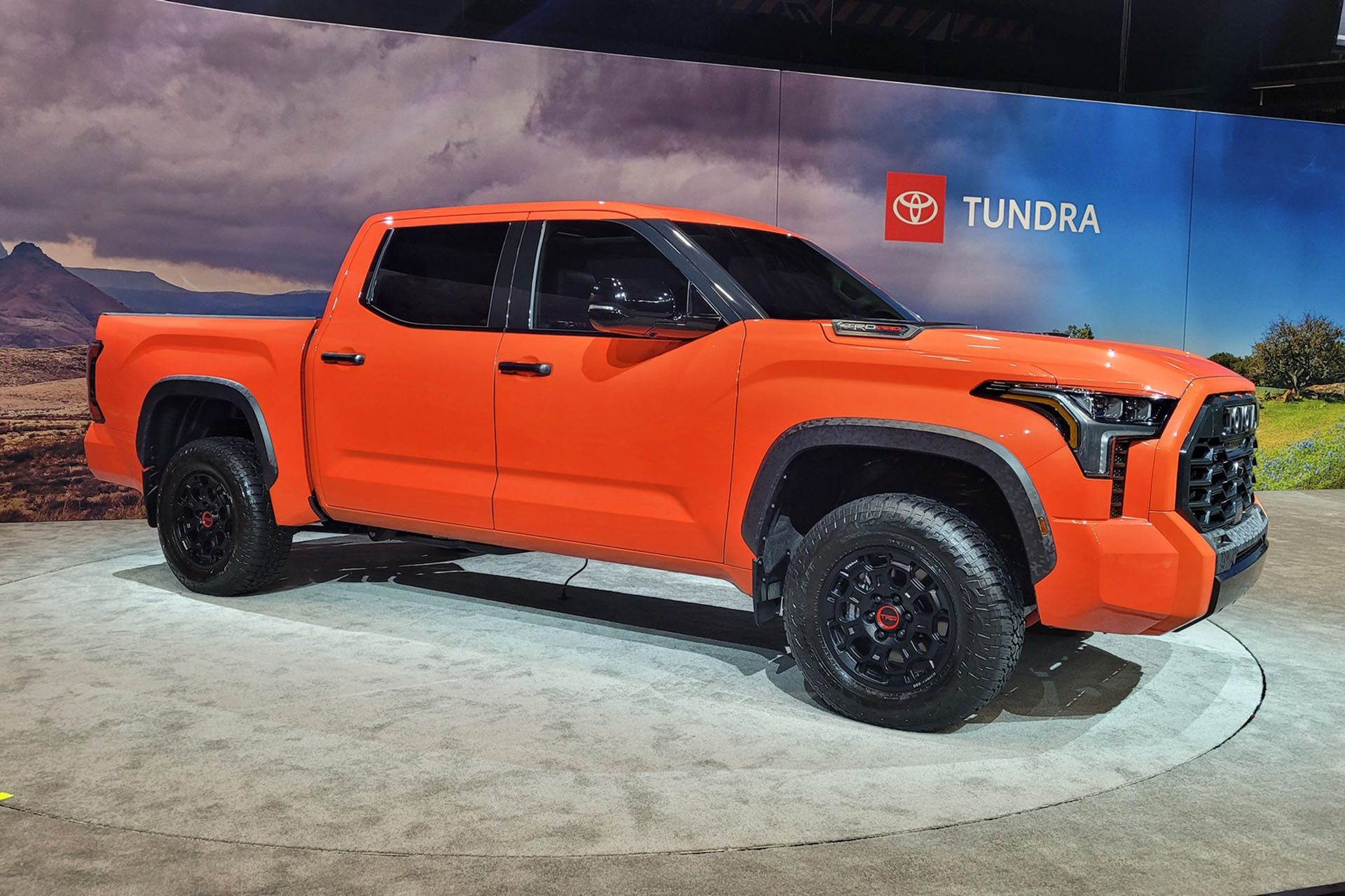 Download 2022 Toyota Tundra TRD Pro - Front Three-Quarter HD Wallpaper 1920x1280 #119