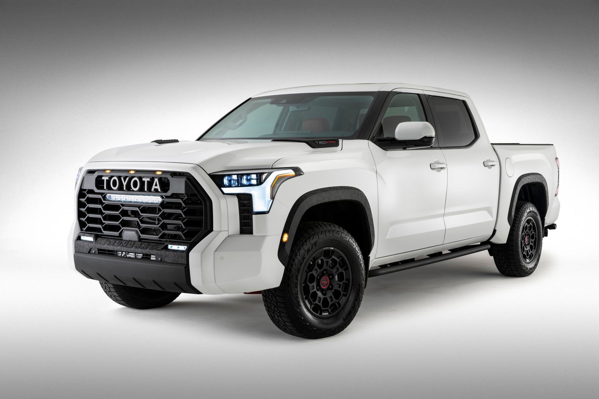 Download 2022 Toyota Tundra TRD Pro - Front Three-Quarter HD Wallpaper 1920x1280 #57