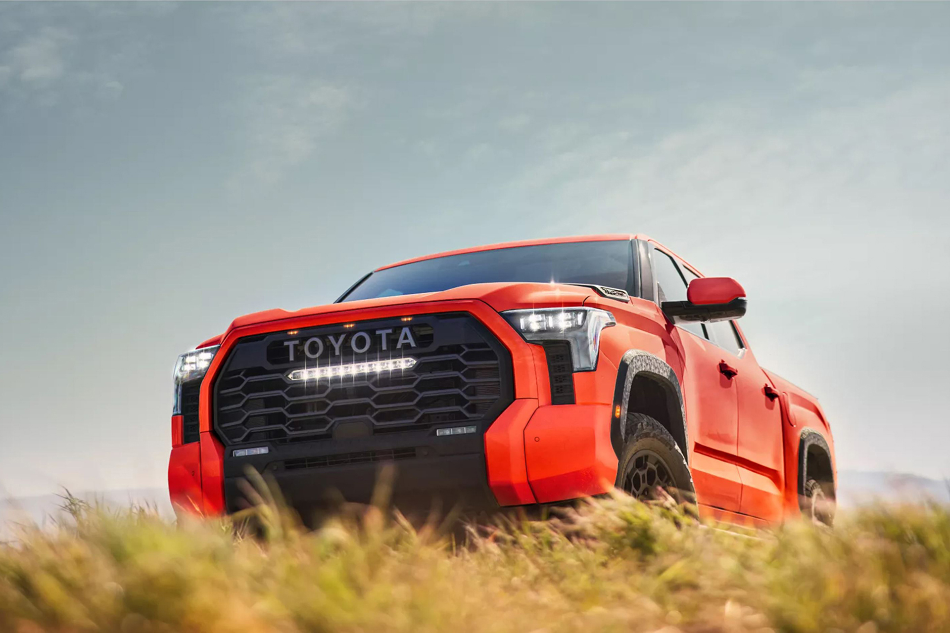 Download 2022 Toyota Tundra TRD Pro - Front Three-Quarter HD Wallpaper 1920x1280 #2