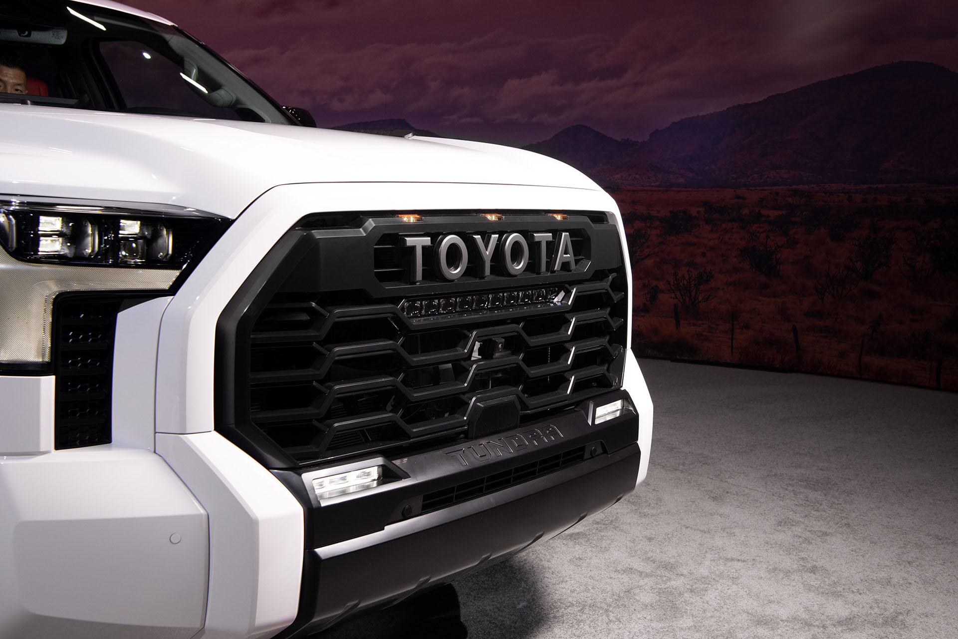Download 2022 Toyota Tundra TRD Pro - Grille HD Wallpaper 1920x1280 #86