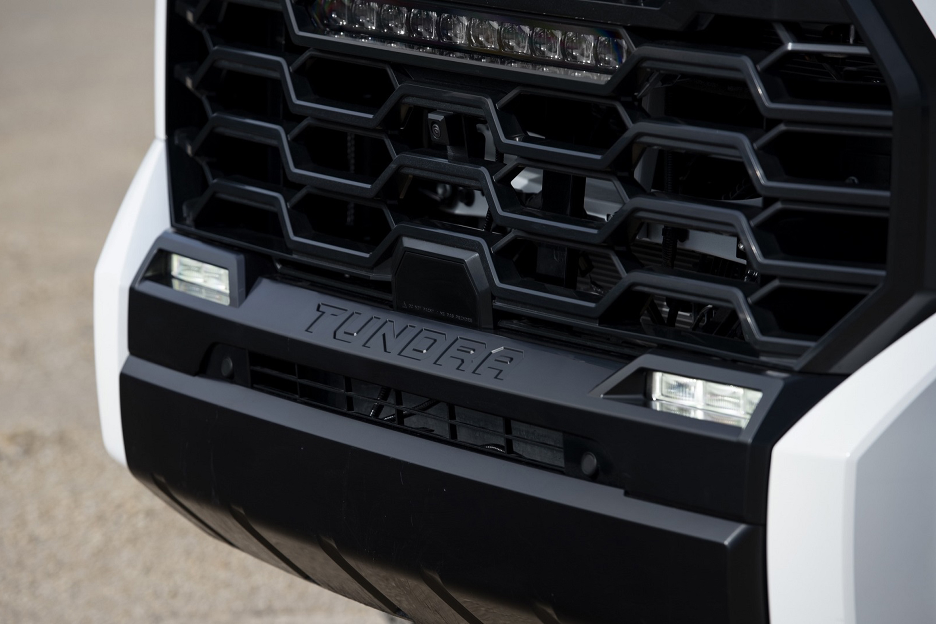 Download 2022 Toyota Tundra TRD Pro - Grille HD Wallpaper 1921x1281 #15