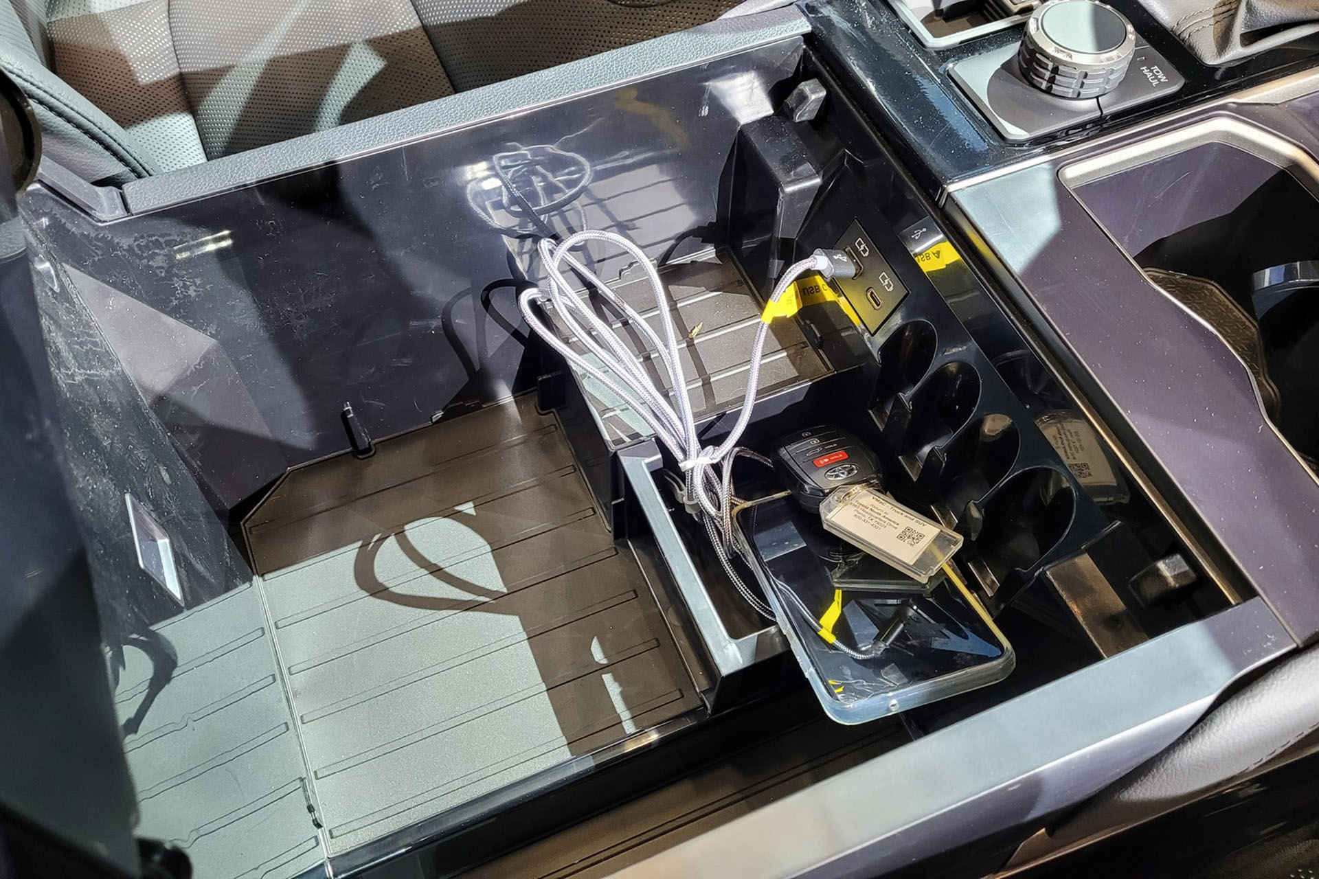 Download 2022 Toyota Tundra TRD Pro - Interior, Detail HD Wallpaper 1920x1280 #141