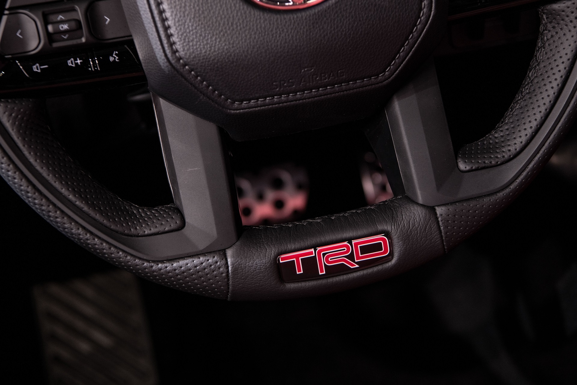 Download 2022 Toyota Tundra TRD Pro - Interior, Steering Wheel HD Wallpaper 1920x1280 #97