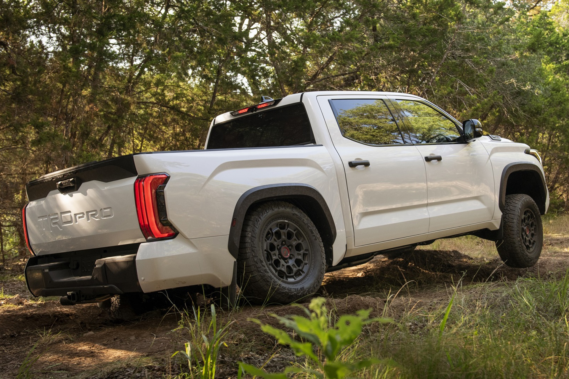 Download 2022 Toyota Tundra TRD Pro - Off-Road HD Wallpaper 1921x1281 #8