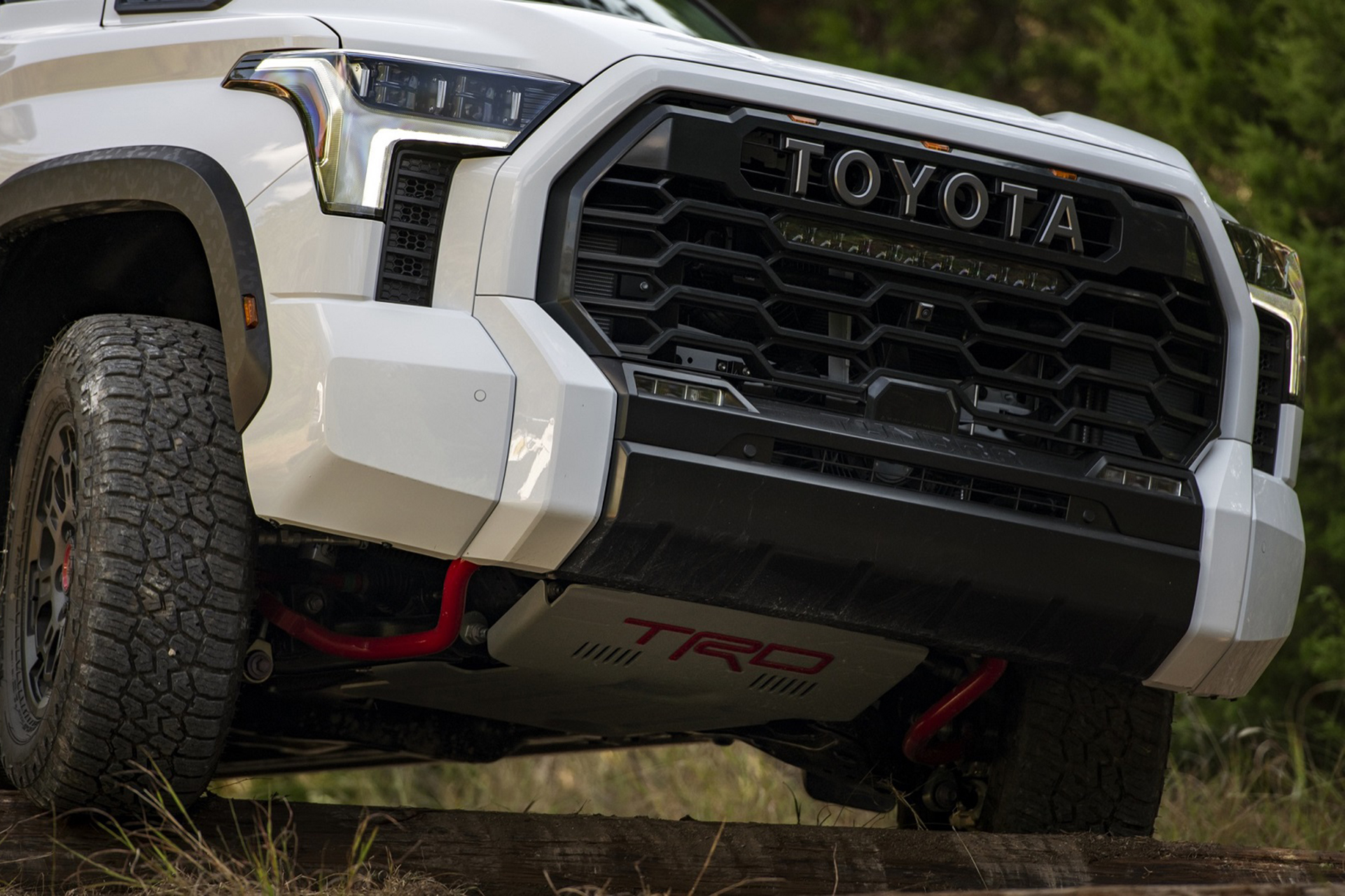 Download 2022 Toyota Tundra TRD Pro - Off-Road HD Wallpaper 1921x1281 #11