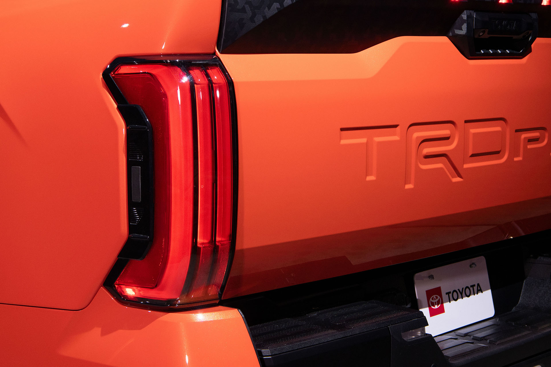 Download 2022 Toyota Tundra TRD Pro - Tail Light HD Wallpaper 1920x1280 #157