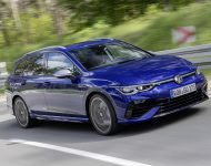 2022 Volkswagen Golf R Estate - Front Three-Quarter Wallpaper 190x150