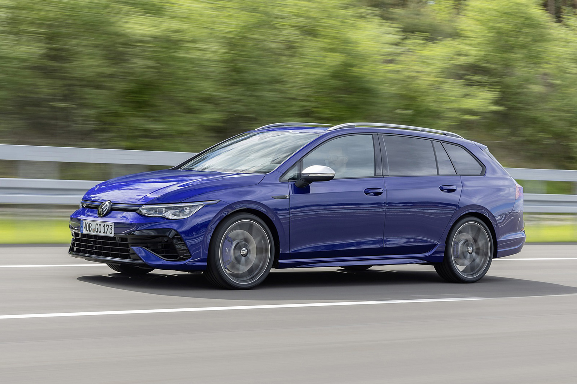 Download 2022 Volkswagen Golf R Estate - Front Three-Quarter HD Wallpaper 1921x1280 #22