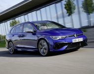 2022 Volkswagen Golf R Estate - Front Three-Quarter Wallpaper 190x150