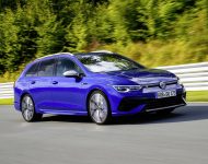 2022 Volkswagen Golf R Estate - Front Three-Quarter Wallpaper 190x150