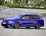 2022 Volkswagen Golf R Estate - Front Three-Quarter Wallpaper 190x150