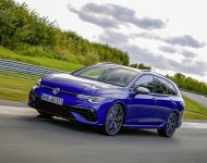 2022 Volkswagen Golf R Estate - Front Three-Quarter Wallpaper 190x150