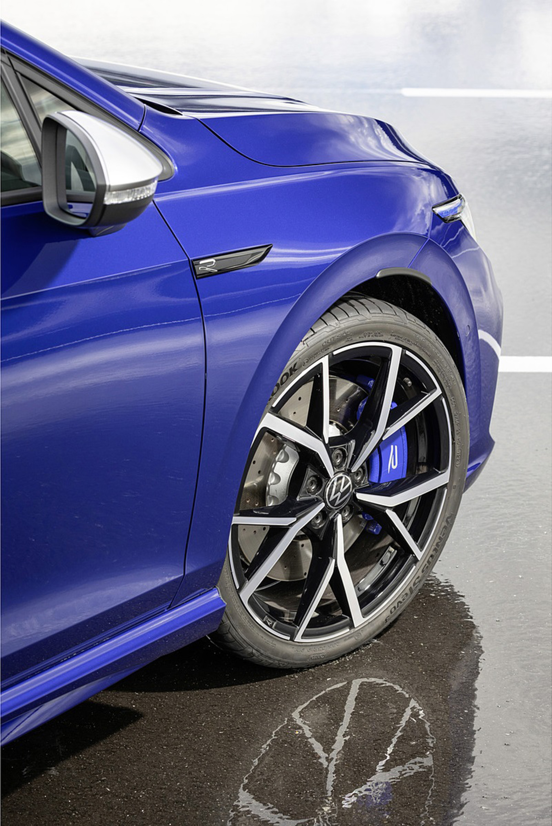Download 2022 Volkswagen Golf R Estate - Wheel HD Phone Wallpaper 1920x2876 #31