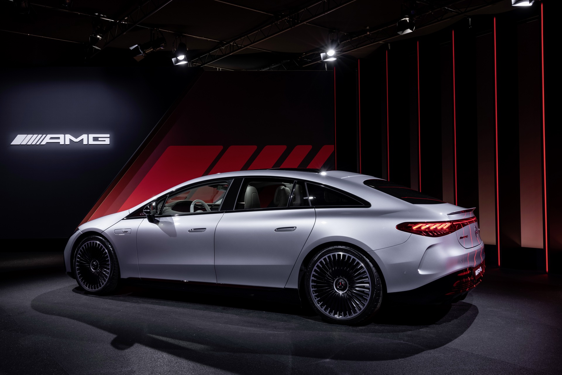 Download 2023 Mercedes-AMG EQS 53 4MATIC+ - Rear Three-Quarter HD Wallpaper 1921x1281 #37