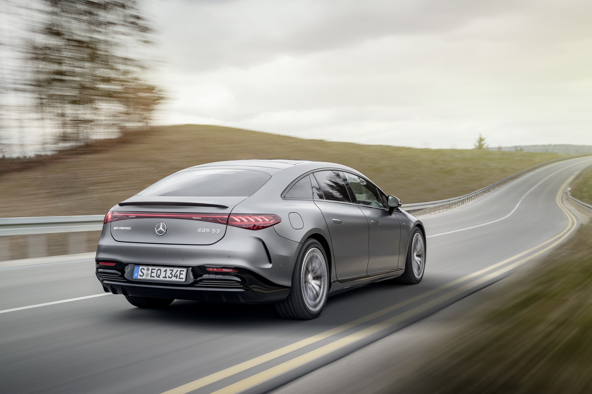 Download 2023 Mercedes-AMG EQS 53 4MATIC+ - Rear Three-Quarter HD Wallpaper 1921x1281 #5