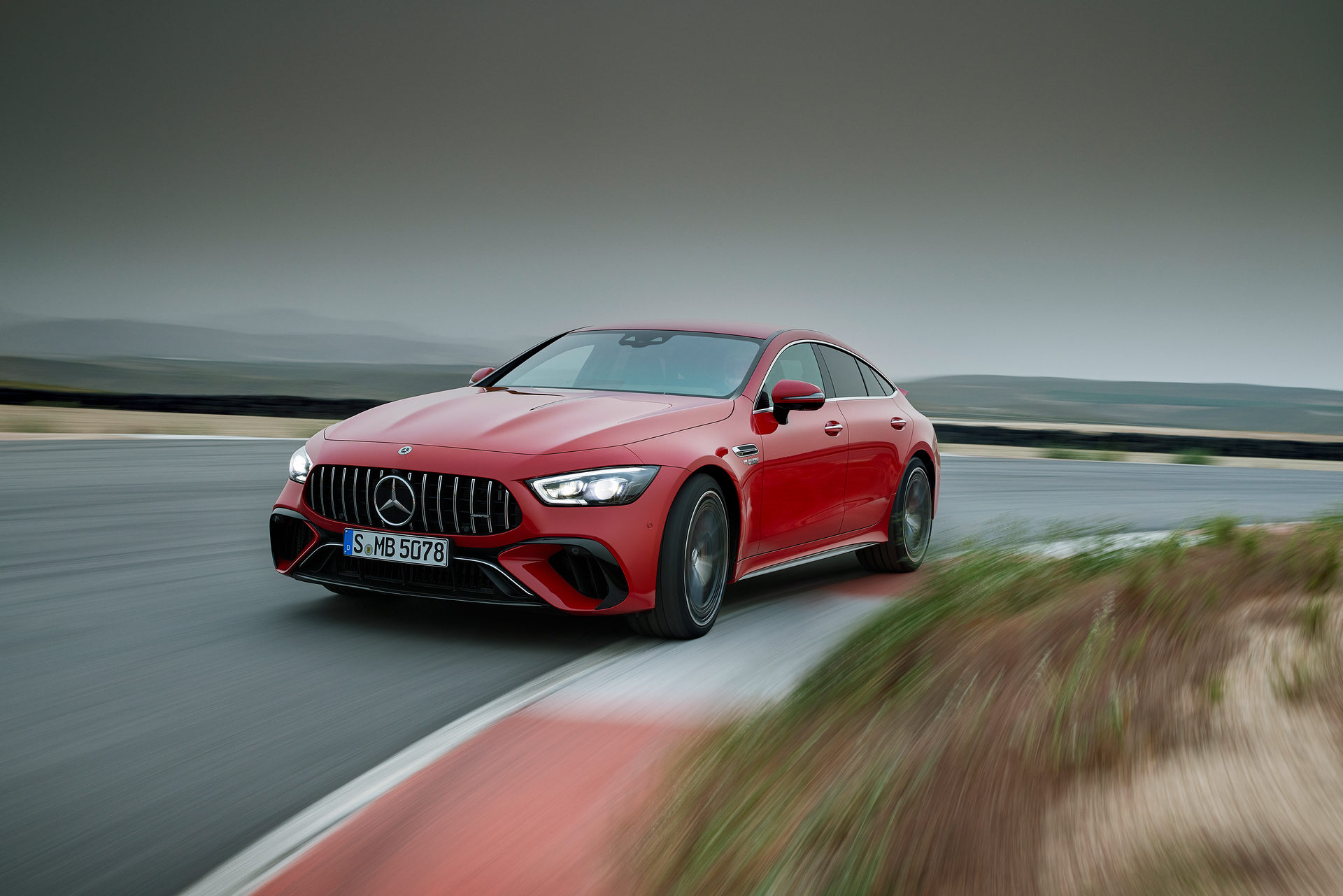 Download 2023 Mercedes-AMG GT 63 S E Performance 4-Door - Front Three-Quarter HD Wallpaper 1920x1281 #6