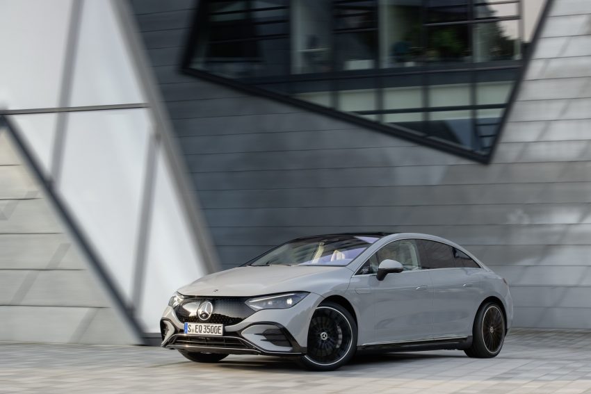 2023 Mercedes-Benz EQE 350 Edition 1 AMG Line - Front Three-Quarter Wallpaper 850x567 #18