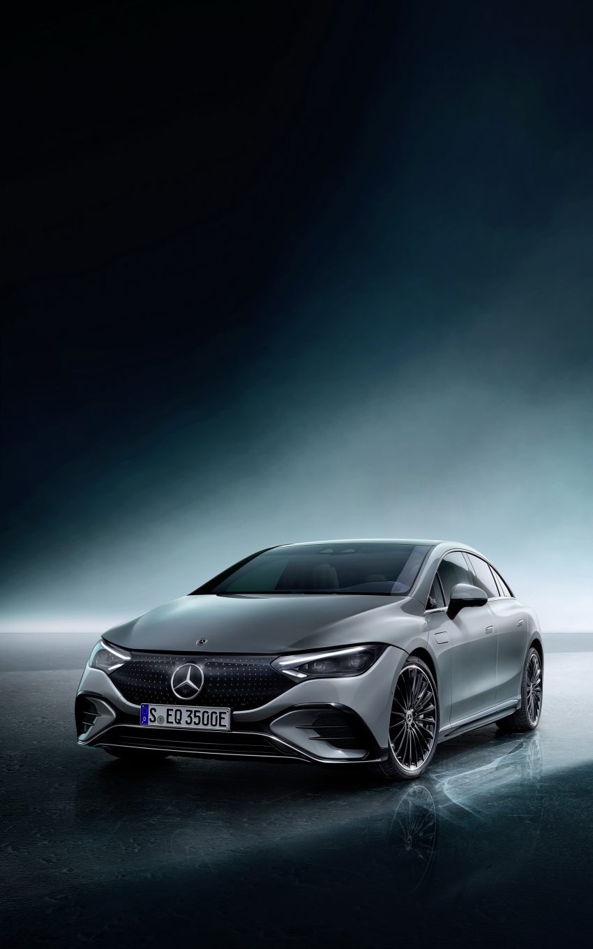 2023 Mercedes-Benz EQE 350 Edition 1 AMG Line - Front Three-Quarter Phone Wallpaper 850x1360 #64