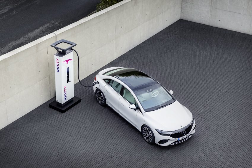 2023 Mercedes-Benz EQE 350 Electric Art Line - Charging Wallpaper 850x567 #45