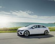 2023 Mercedes-Benz EQE 350 Electric Art Line - Front Three-Quarter Wallpaper 190x150