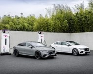 2023 Mercedes-Benz EQE 350 Electric Art Line - Front Three-Quarter Wallpaper 190x150