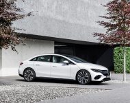 2023 Mercedes-Benz EQE 350 Electric Art Line - Front Three-Quarter Wallpaper 190x150