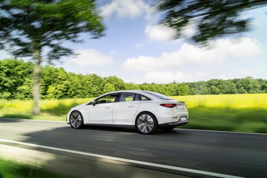 2023 Mercedes-Benz EQE 350 Electric Art Line - Rear Three-Quarter Wallpaper 850x567 #31